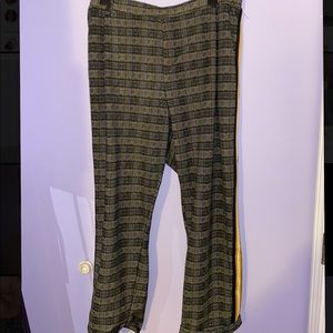Plaid Sporty Plus Sized Pants
